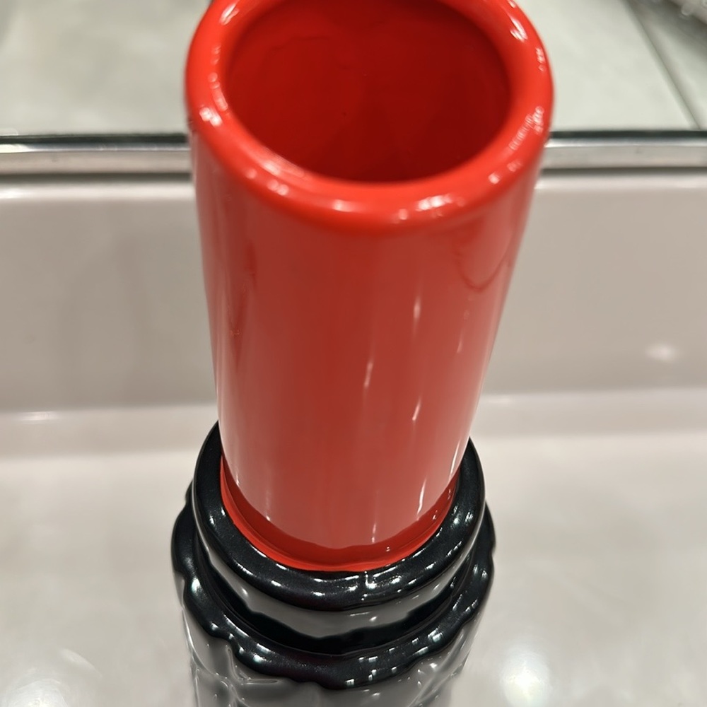 New : Lipstick dec. cutest